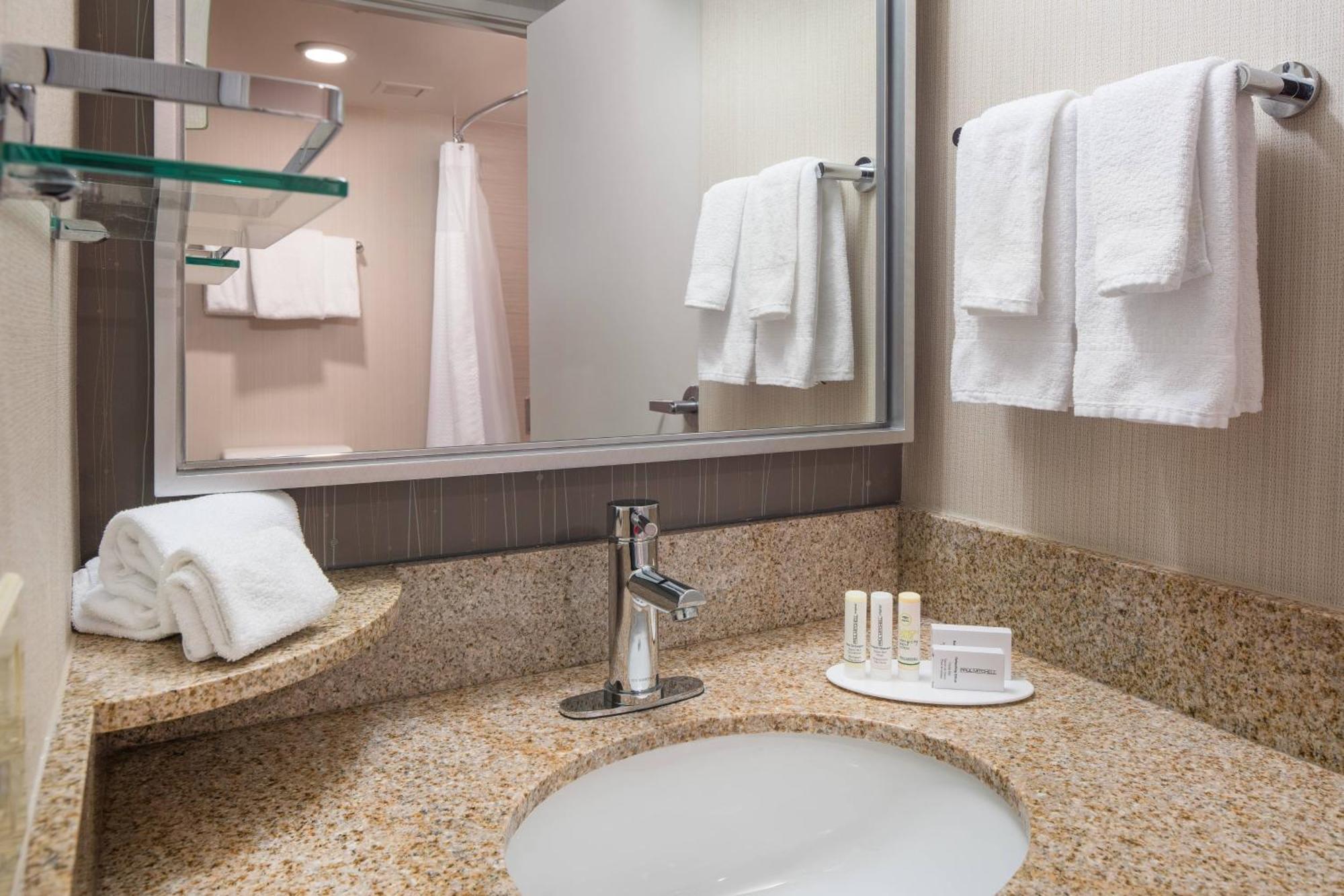 Courtyard By Marriott Richmond Berkeley Hotel Kültér fotó